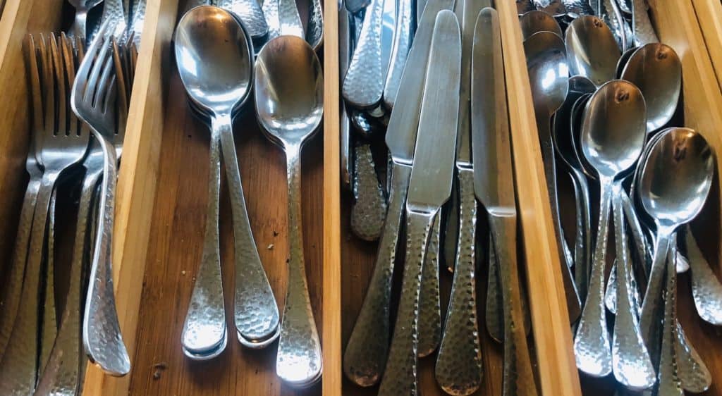 Find The Best Cutlery Tray For Maximum Drawer Organization