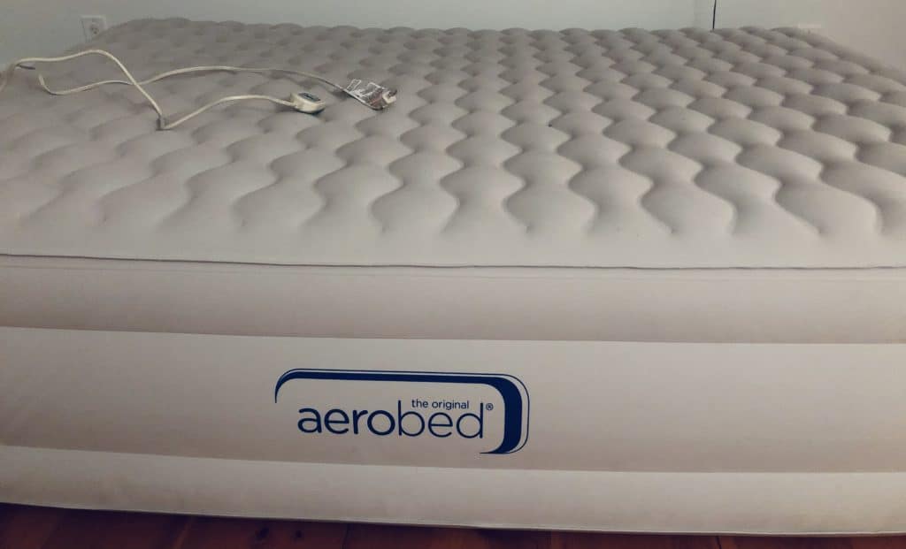 Aerobed Luxury Pillow Top Queen 16-Inch Air Mattress Review