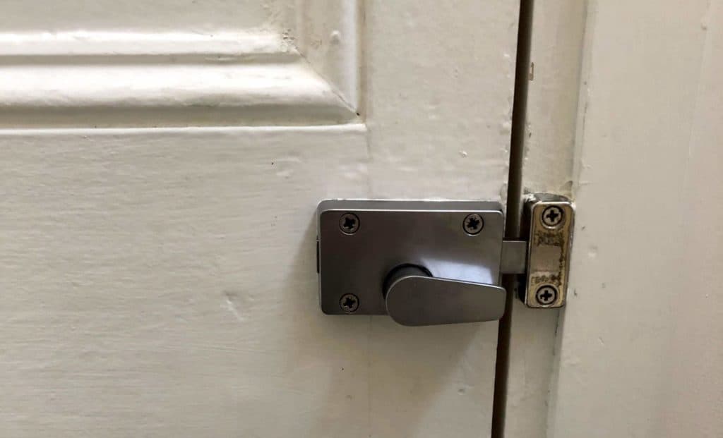 The Pros And Cons Of A Fiberglass Door